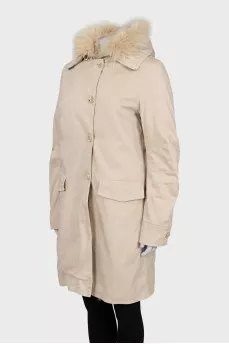 Beige parka insulated with fur