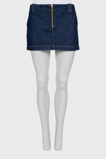 Denim skirt with golden zipper