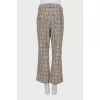 Cropped trousers in a checkered print