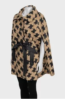 Loose cape in houndstooth print