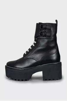 Leather boots with high soles