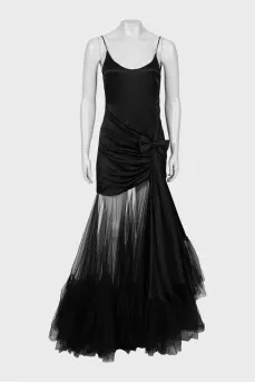 Dress with straps and tulle hem