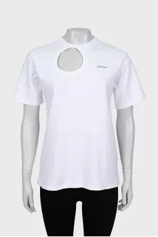 Straight cut T-shirt with a neckline
