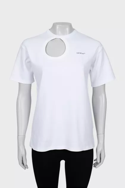 Straight cut T-shirt with a neckline