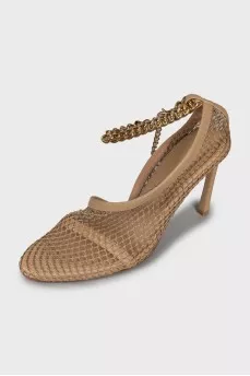 Beige sandals decorated with mesh