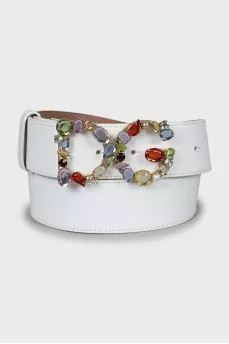White belt with rhinestones on the buckle