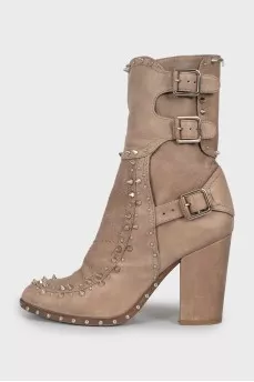 Suede ankle boots decorated with rhinestones