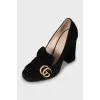 Suede shoes with fringe