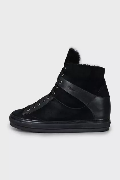 Insulated boots in black