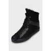 Insulated boots in black