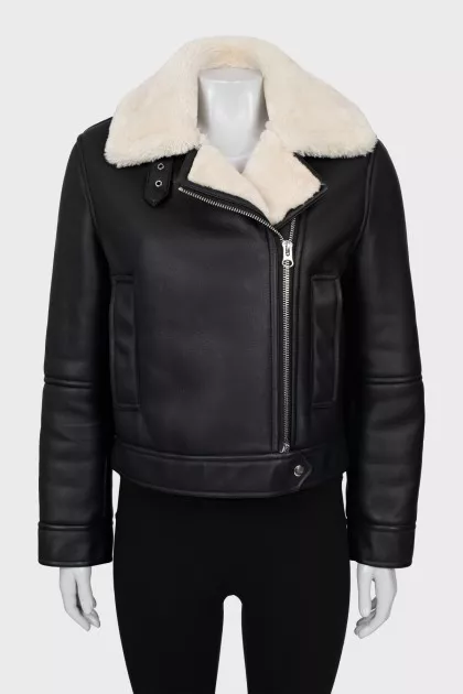 Short sheepskin coat made of artificial leather