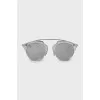 Sunglasses with mirrored lenses So Real