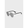 Sunglasses with mirrored lenses So Real