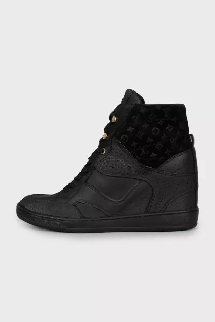 Embossed Wedge Boots