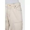Jeans with contrast seams and tag