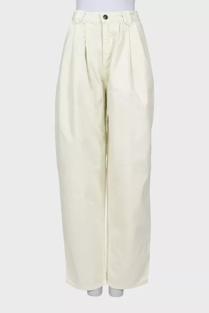 Yellow high waist jeans with tag