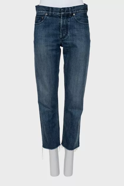 Cropped jeans with raw hem
