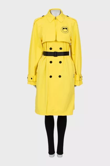 Fitted yellow trench coat with logo