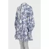 Fitted dress with sleeve decoration