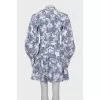 Fitted dress with sleeve decoration