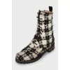 Textile boots with leather heel