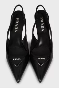 Leather slingbacks with signature decor