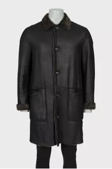 Men's sheepskin coat with fur trim