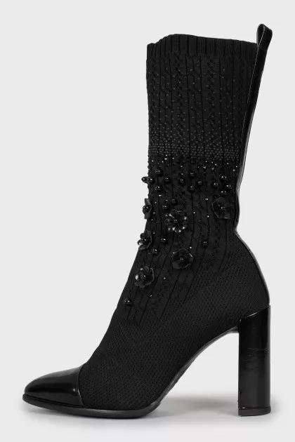 Textile ankle boots decorated with beads