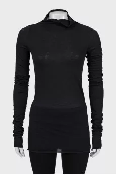 Black turtleneck with long sleeves