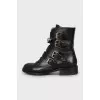 Leather boots with gold chain