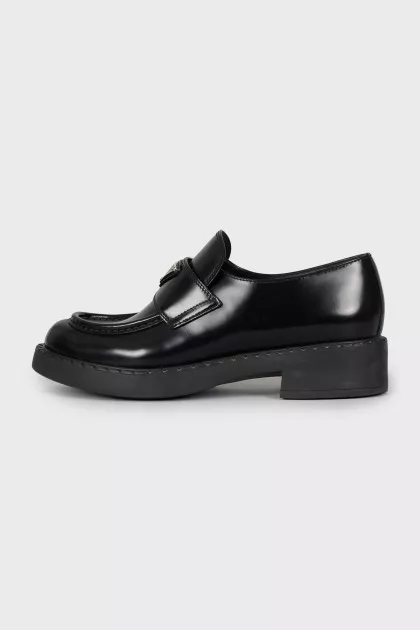 Leather loafers with brand logo