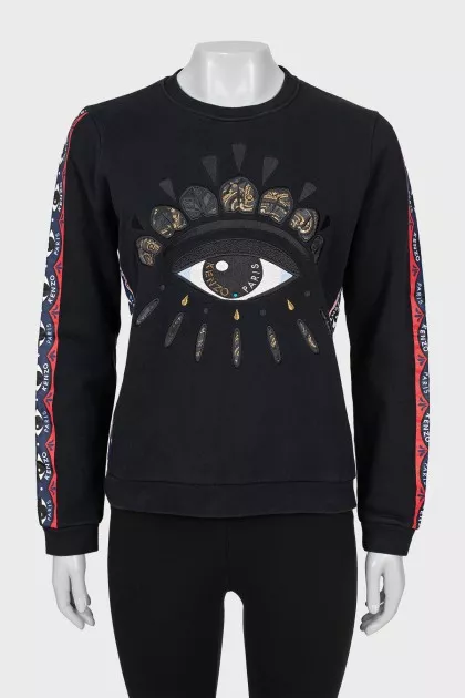 Black sweatshirt with branded embroidery