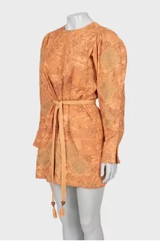 Fitted dress with knitted decor