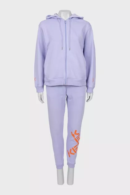 Sports suit with brand logo