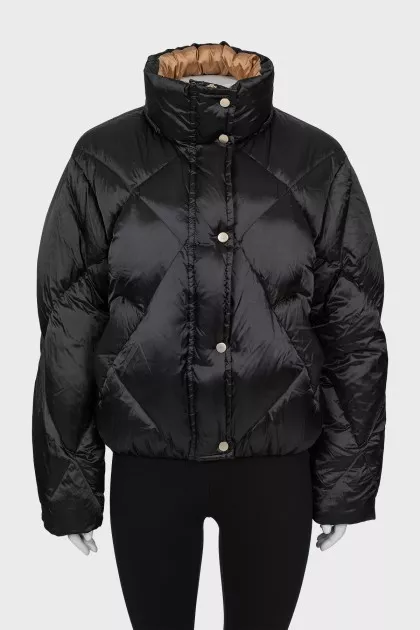 Quilted down jacket with tapered cut