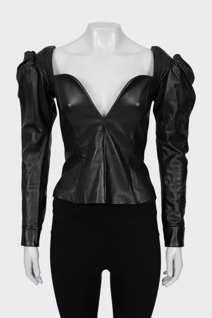 Fitted leather top