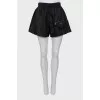 Loose fit shorts with tag