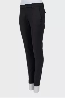 Pants with tapered fit tag