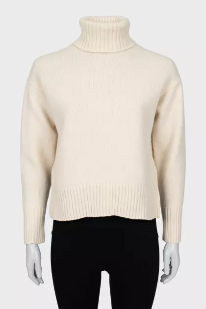 Wool and cashmere sweater