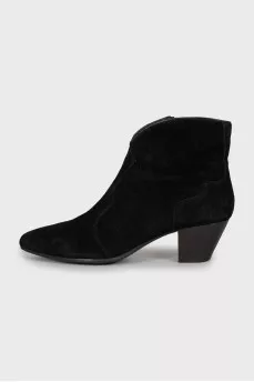 Cowboy boots in black suede
