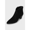 Cowboy boots in black suede