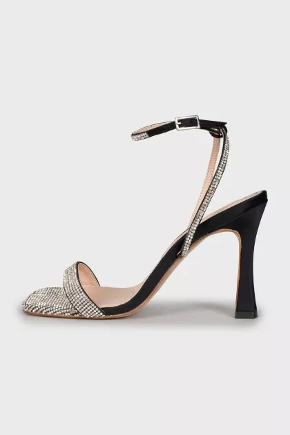 Sandals by Kachorovska x The Coat