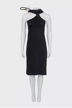 Dress decorated with a rose with a tag