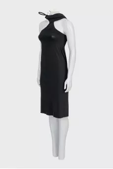 Dress decorated with a rose with a tag
