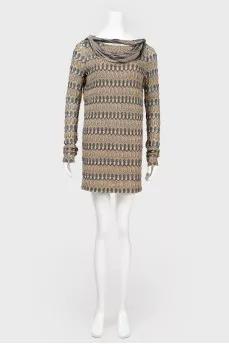 Knitted dress with an open back