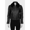 Leather jacket with detachable collar