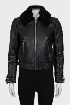 Leather jacket with detachable collar