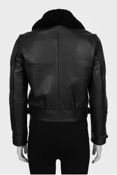Leather jacket with detachable collar