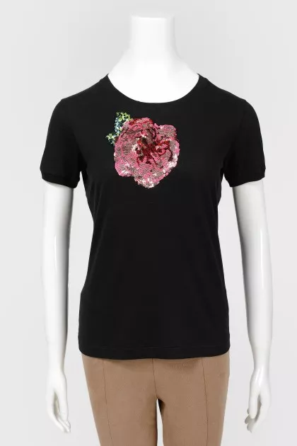 T -shirt with application