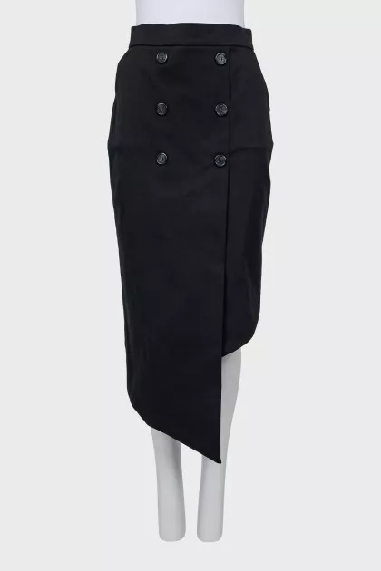 Skirt with asymmetrical hem